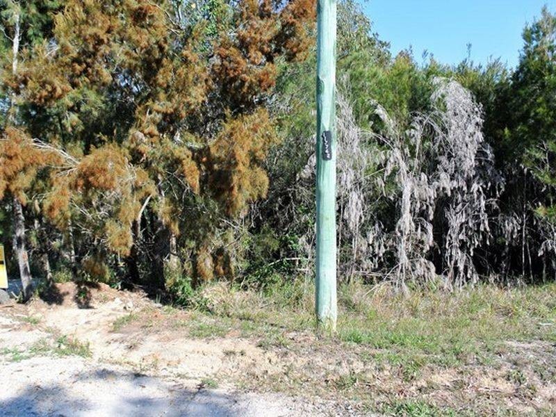 27 Ashton Street, Macleay Island QLD 4184