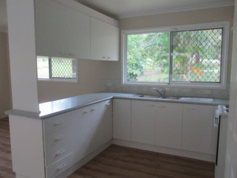 80 High Central Road, Macleay Island QLD 4184