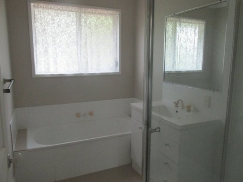 80 High Central Road, Macleay Island QLD 4184