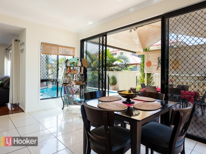 72 Penzance Drive, Redland Bay QLD 4165