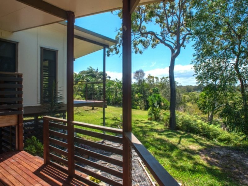 18 Cowes Street, Macleay Island QLD 4184