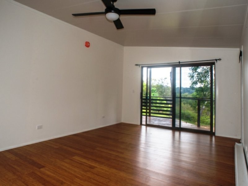 18 Cowes Street, Macleay Island QLD 4184