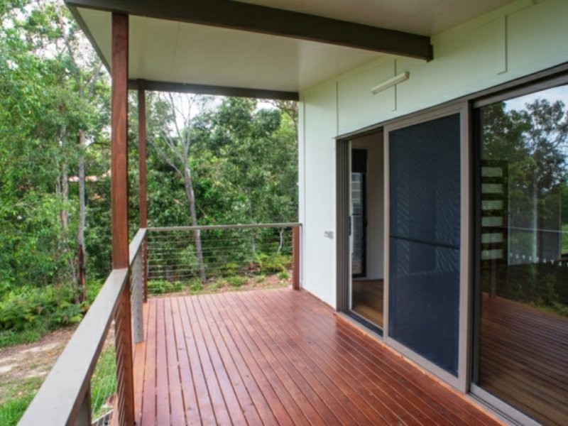 18 Cowes Street, Macleay Island QLD 4184