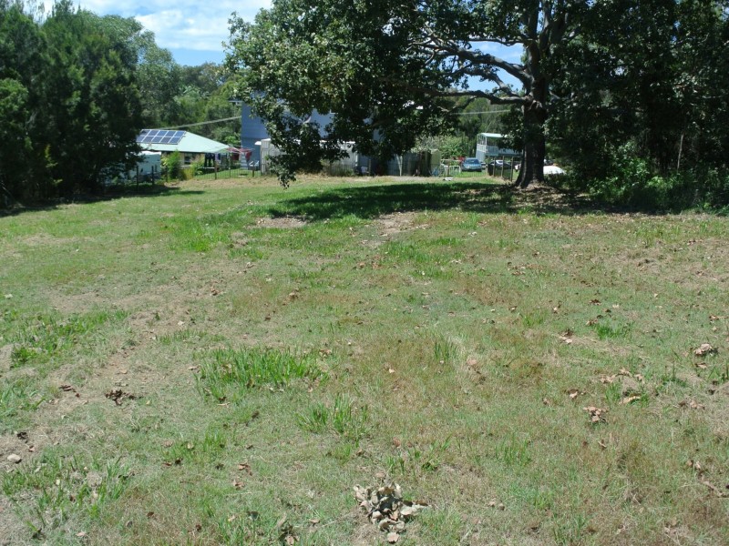 30 Pelican Street, Macleay Island QLD 4184