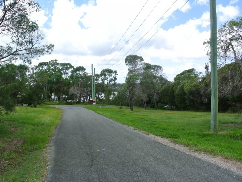 30 Pelican Street, Macleay Island QLD 4184