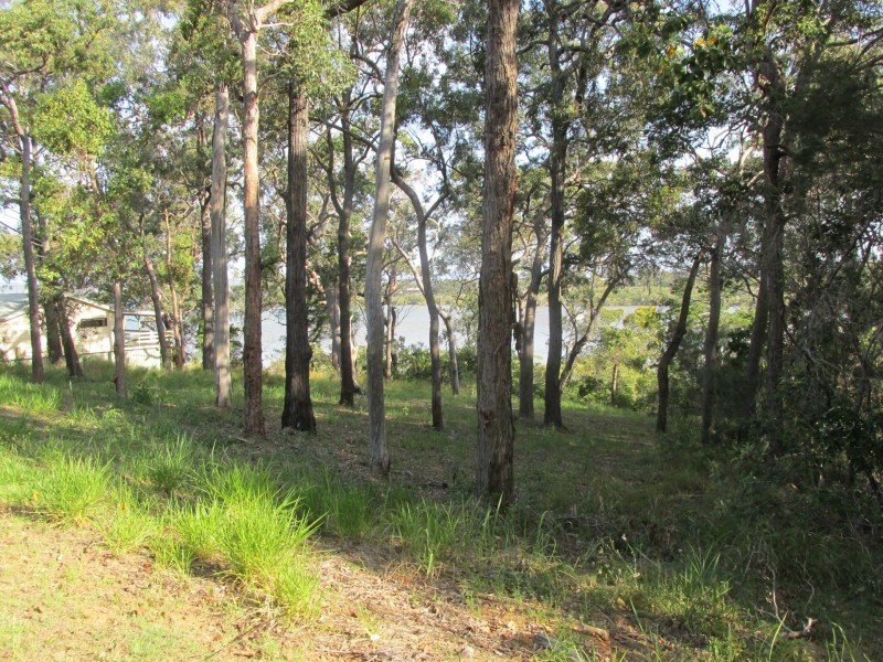 74 Beelong Street, Macleay Island QLD 4184