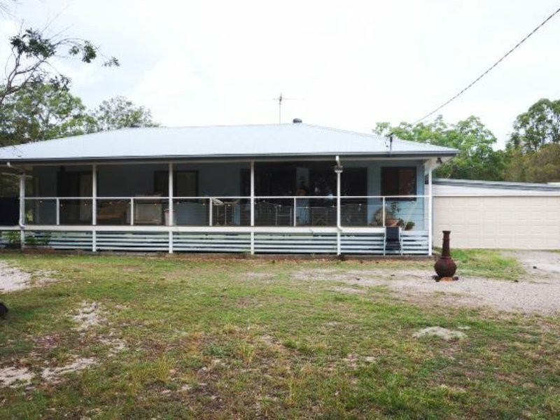 54 Coast Road, Macleay Island QLD 4184