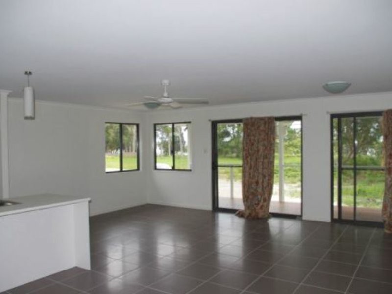 54 Coast Road, Macleay Island QLD 4184