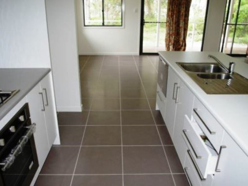 54 Coast Road, Macleay Island QLD 4184