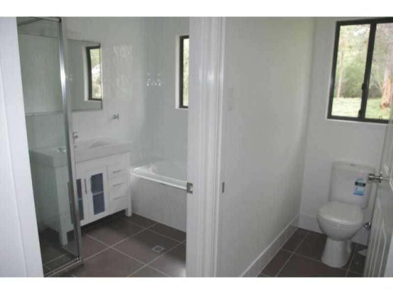 54 Coast Road, Macleay Island QLD 4184