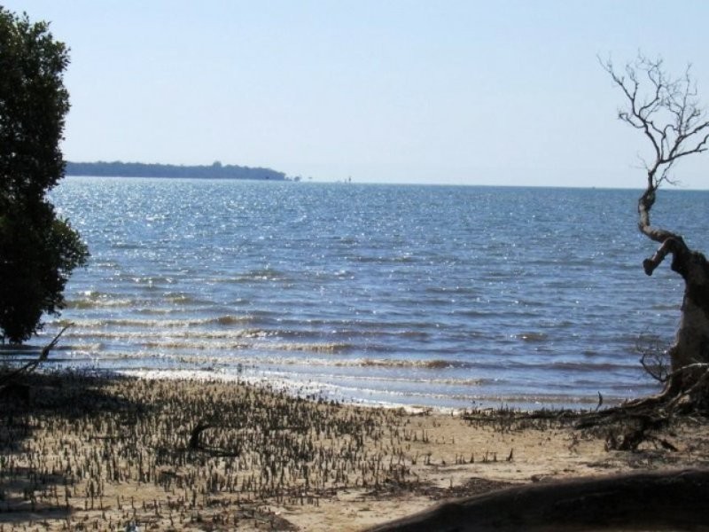 54 Coast Road, Macleay Island QLD 4184