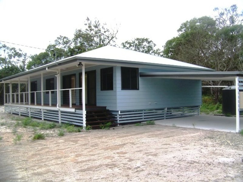 54 Coast Road, Macleay Island QLD 4184