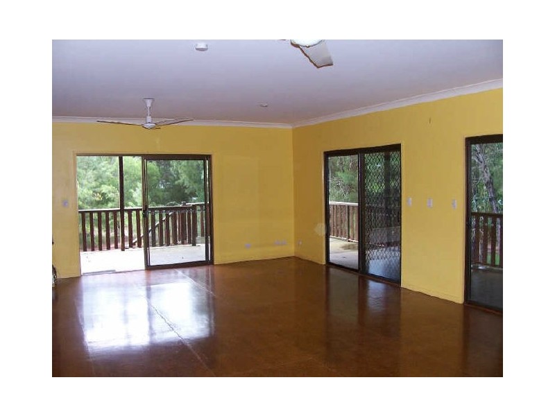40 Piccaninny Street, Macleay Island QLD 4184