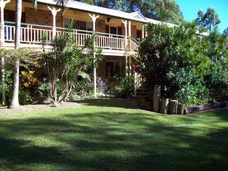 5-9 Weeroona Ave, Macleay Island QLD 4184