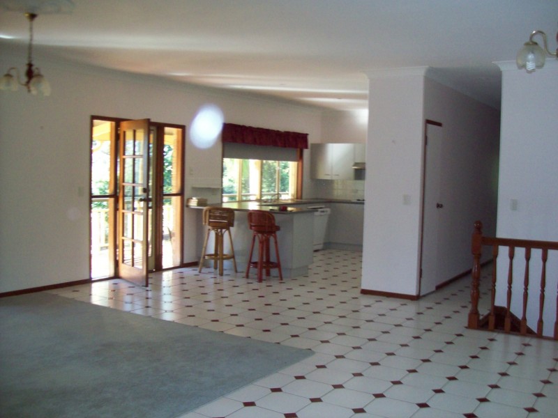 5-9 Weeroona Ave, Macleay Island QLD 4184