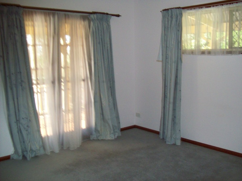 5-9 Weeroona Ave, Macleay Island QLD 4184