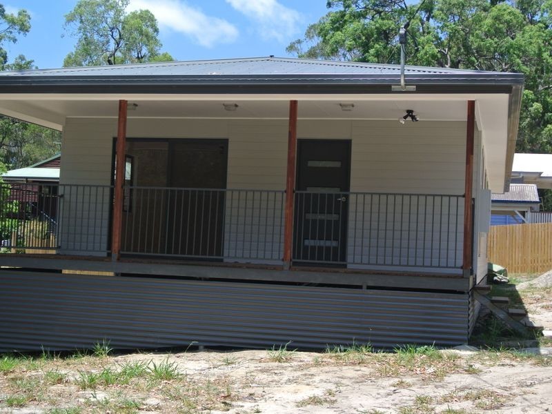 1 Tukkeri St, Macleay Island QLD 4184