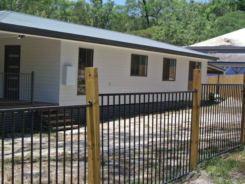 1 Tukkeri St, Macleay Island QLD 4184