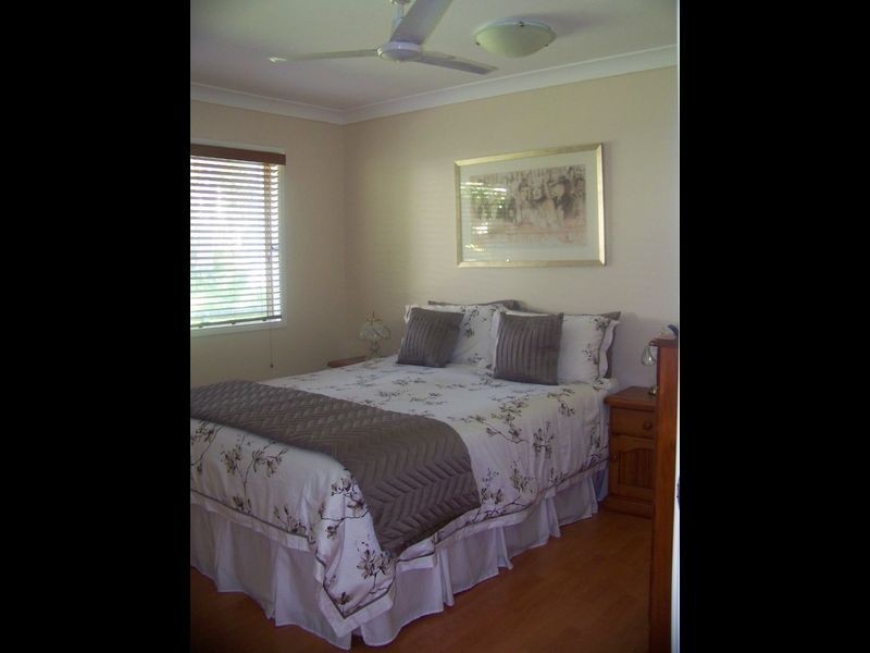 12 Tukkeri St, Macleay Island QLD 4184