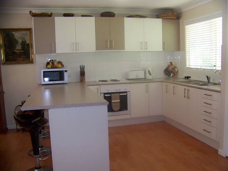 12 Tukkeri St, Macleay Island QLD 4184