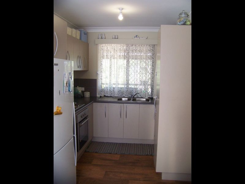 18 Cooee Cres, Macleay Island QLD 4184