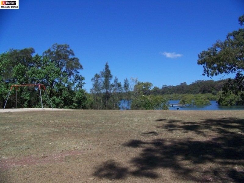 16 Boat Harbour Ave, Macleay Island QLD 4184