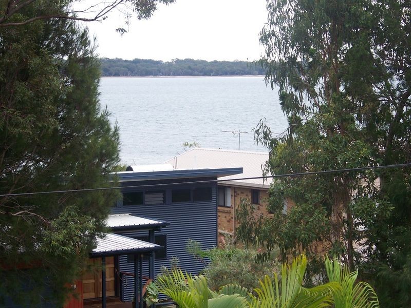 62 Coonddooroopa Drive, Macleay Island QLD 4184