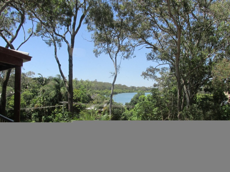 7 – 9 Cotton Tree Avenue, Macleay Island QLD 4184