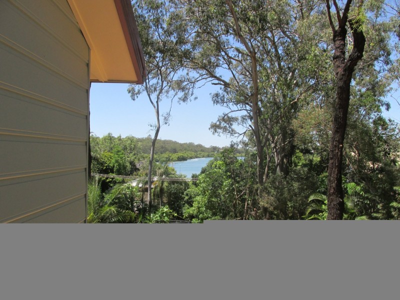 7 – 9 Cotton Tree Avenue, Macleay Island QLD 4184