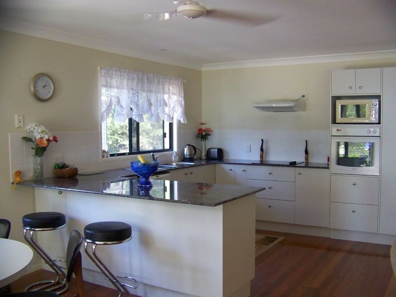 1 Dinjerra, Macleay Island QLD 4184