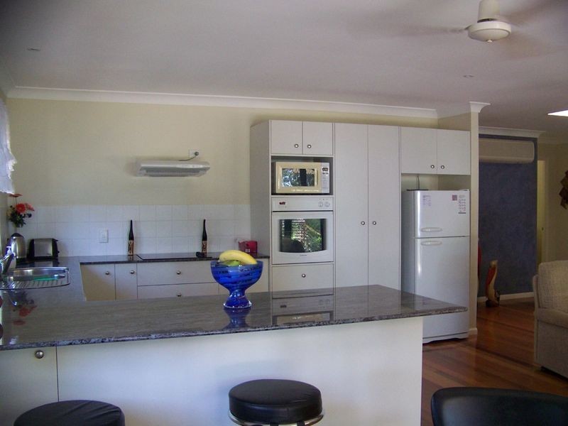 1 Dinjerra, Macleay Island QLD 4184