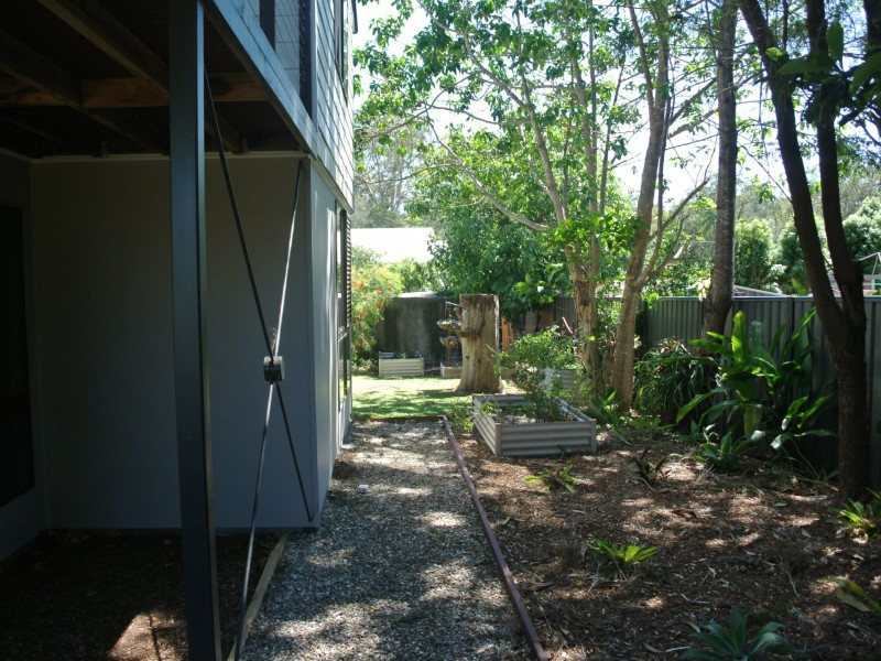 39 Western Road, Macleay Island QLD 4184