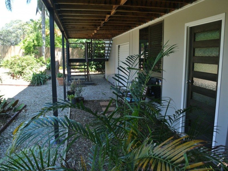 39 Western Road, Macleay Island QLD 4184