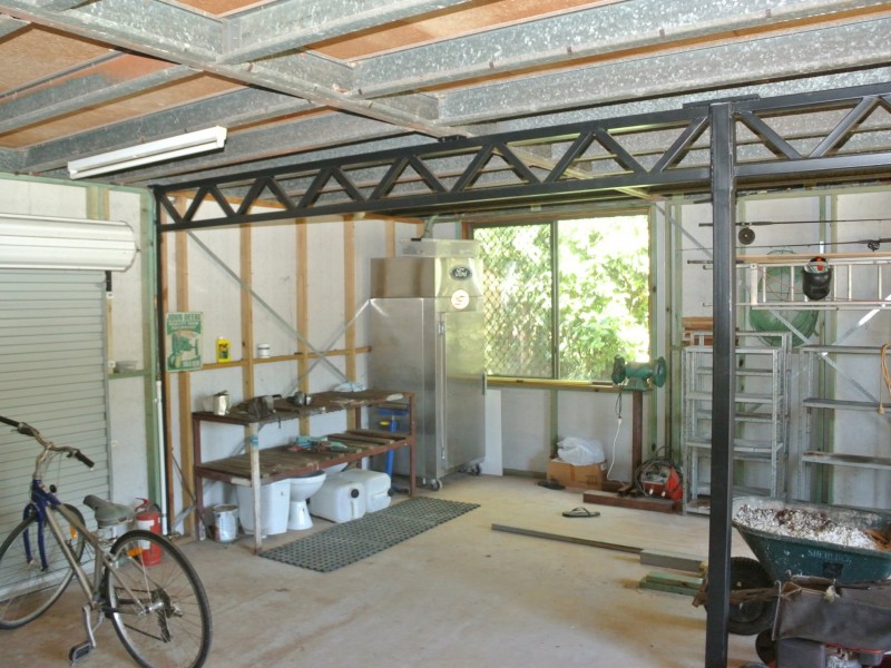 39 Western Road, Macleay Island QLD 4184