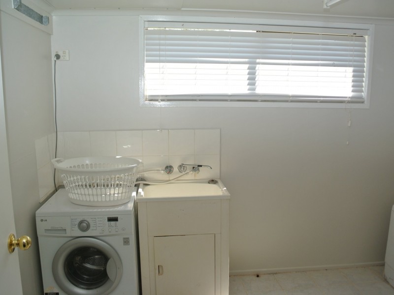 39 Western Road, Macleay Island QLD 4184