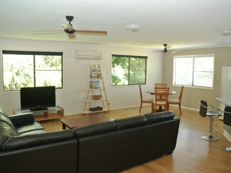 39 Western Road, Macleay Island QLD 4184