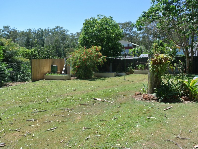 39 Western Road, Macleay Island QLD 4184