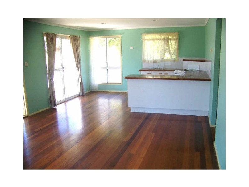 23 Blue Water Cr, Macleay Island QLD 4184