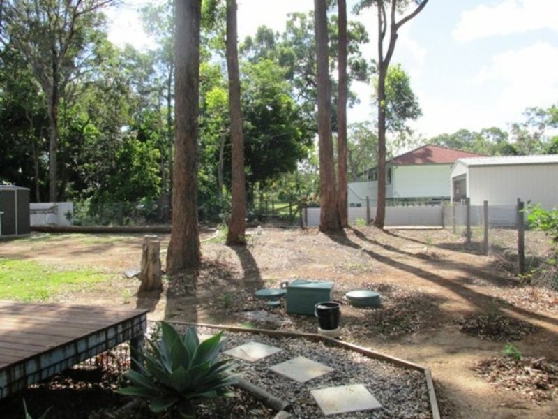 19 Pecan Street, Macleay Island QLD 4184