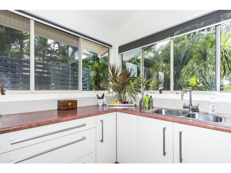 20 Calm Waters Crescent, Macleay Island QLD 4184