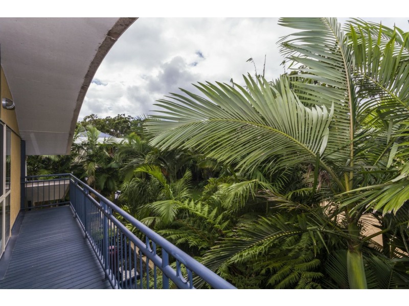 20 Calm Waters Crescent, Macleay Island QLD 4184