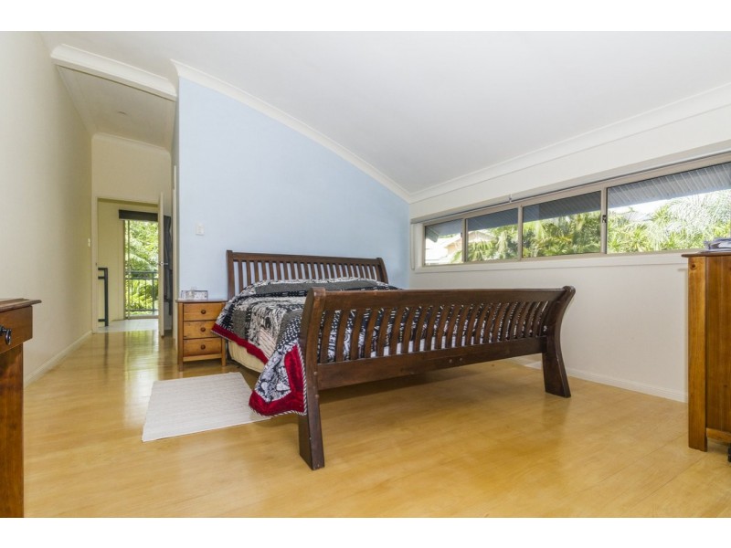 20 Calm Waters Crescent, Macleay Island QLD 4184