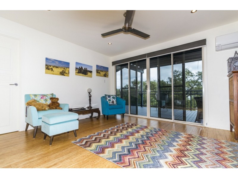 20 Calm Waters Crescent, Macleay Island QLD 4184