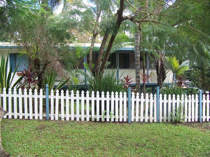 39 Cooee Cres, Macleay Island QLD 4184