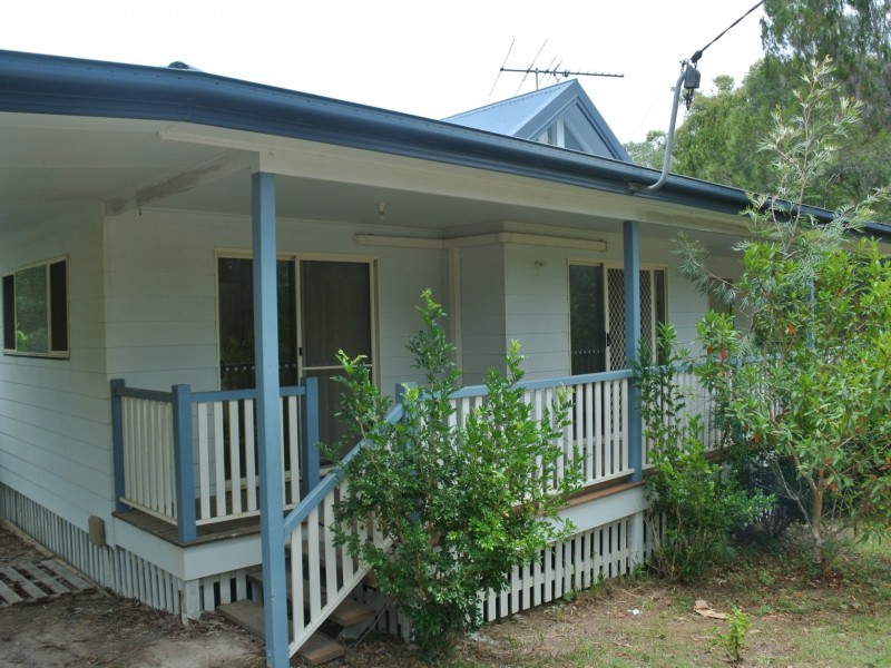10 George Street, Macleay Island QLD 4184