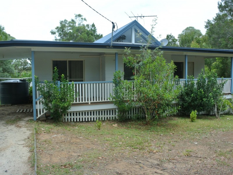 10 George Street, Macleay Island QLD 4184