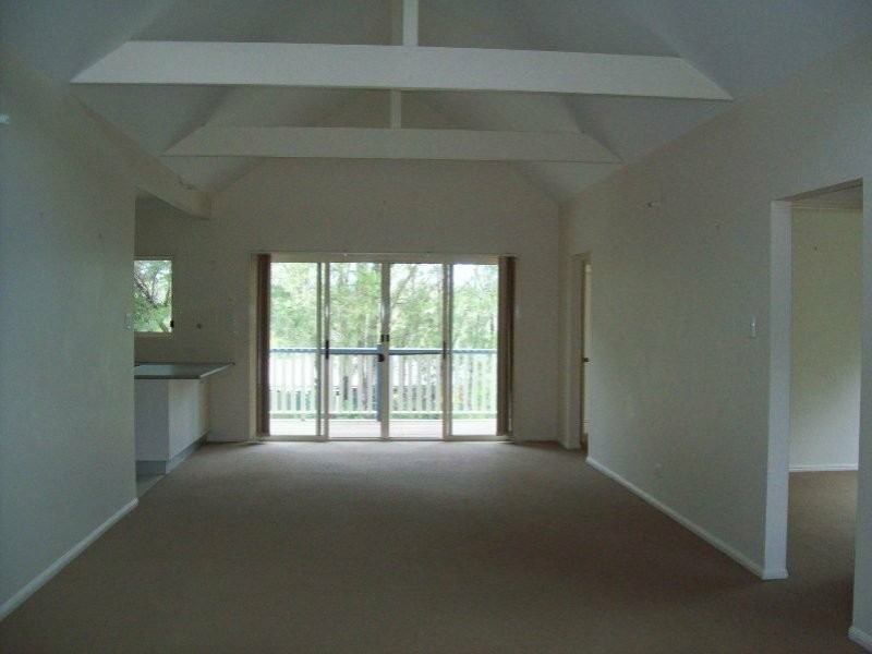 10 George Street, Macleay Island QLD 4184
