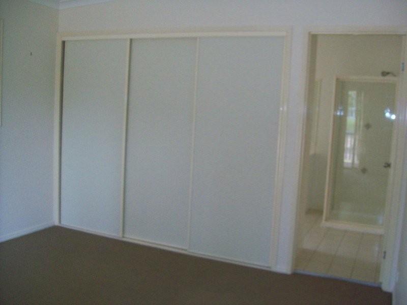 10 George Street, Macleay Island QLD 4184