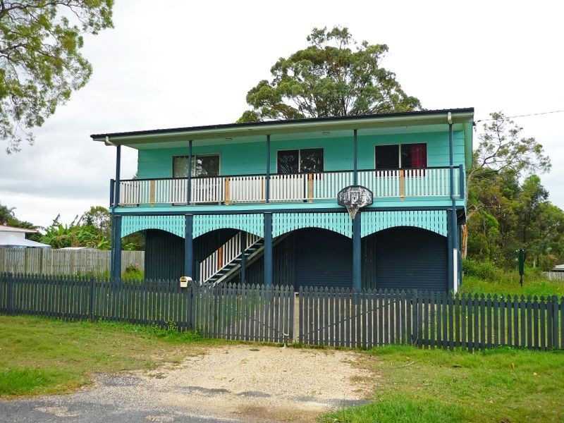 15 Hamilton Parade, Macleay Island QLD 4184