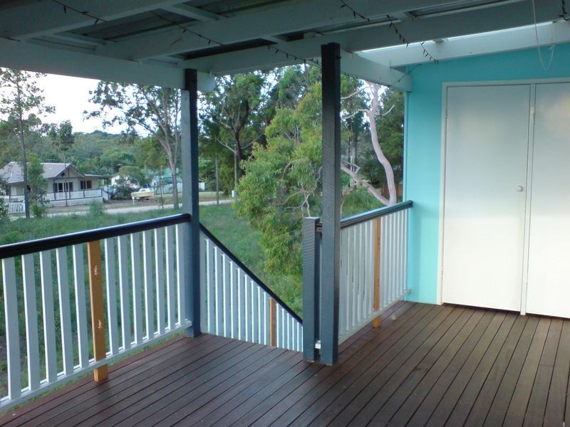 15 Hamilton Parade, Macleay Island QLD 4184